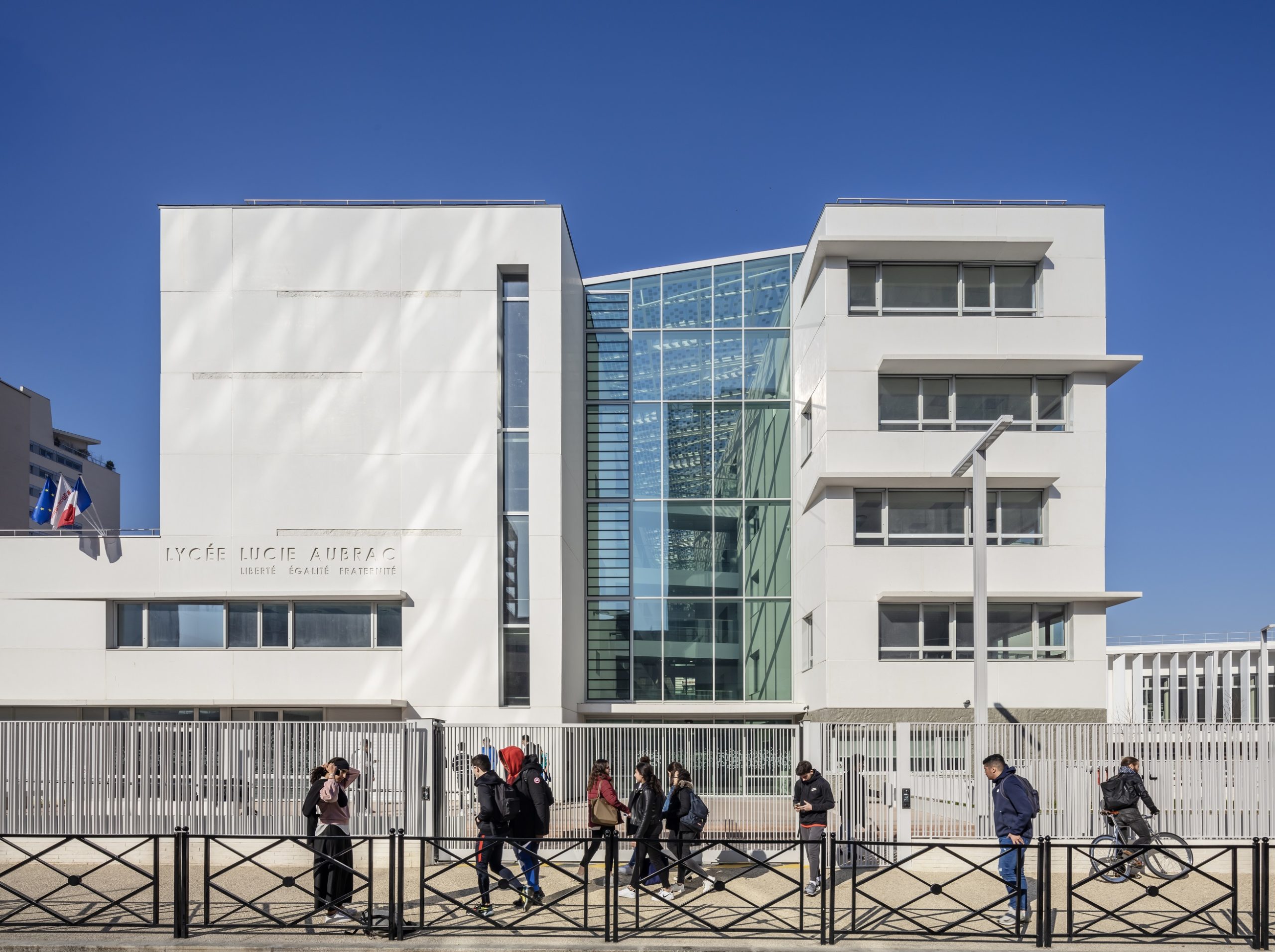 Lycée Lucie Aubrac - Courbevoie - Fixinox